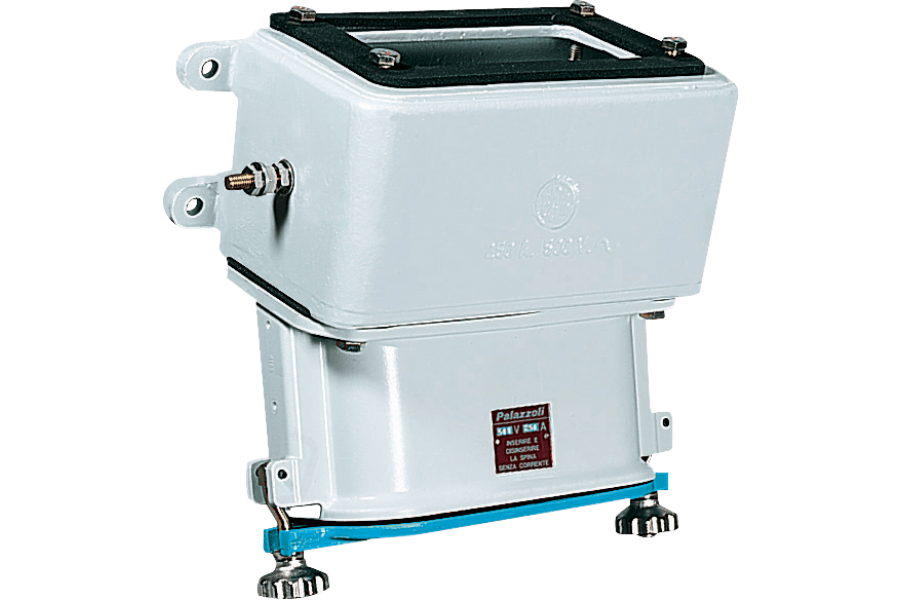 P421029 ALUPRES SOCKET WITH FLAT POLES 250A 3P+E 480-500V 50-60HZ 1XF5 IP55